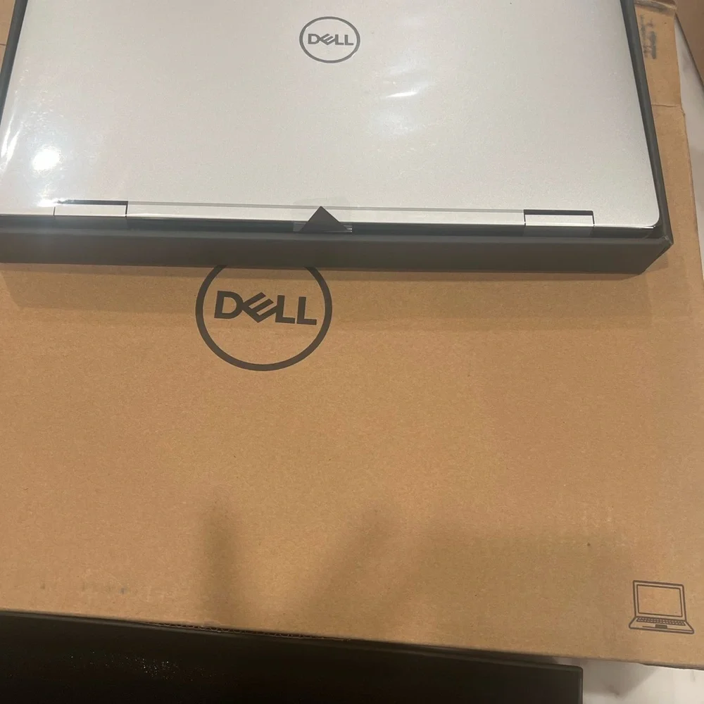 Dell Laptop XPS 15 2 in 1 touch screen